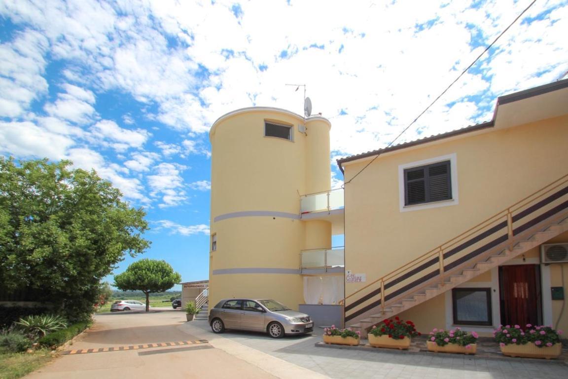 Silos Mare Apartamento Novigrad Istria Exterior foto